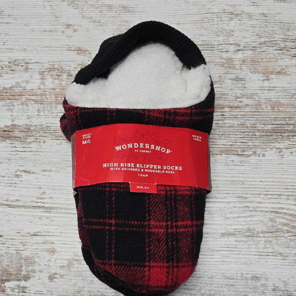 Wondershop Plaid Red and Black Slipper Socks with Grippers | M/L
